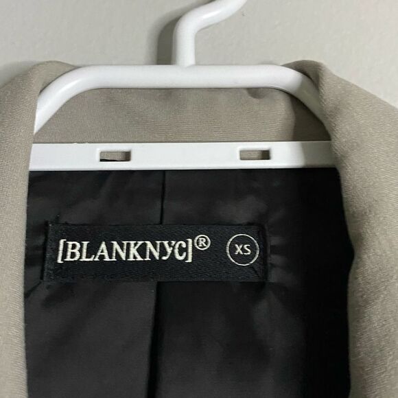 Blank NYC Women's Gray Double Breasted Zip Sleeve Blazer - Picture 2 of 9